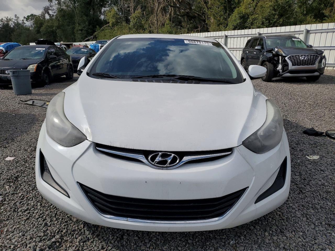 2016 HYUNDAI ELANTRA SE photo 5