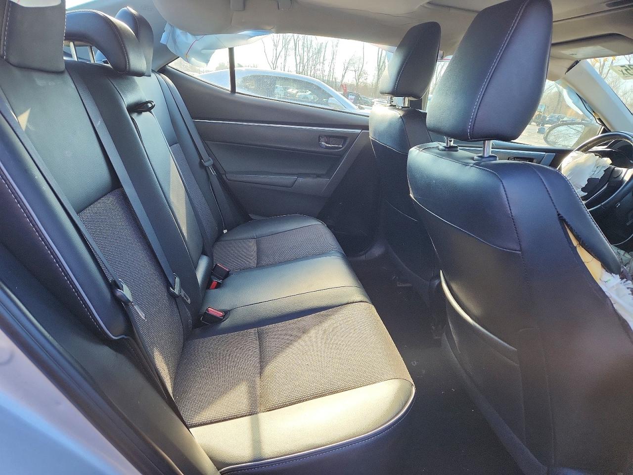 2016 TOYOTA COROLLA L photo 10