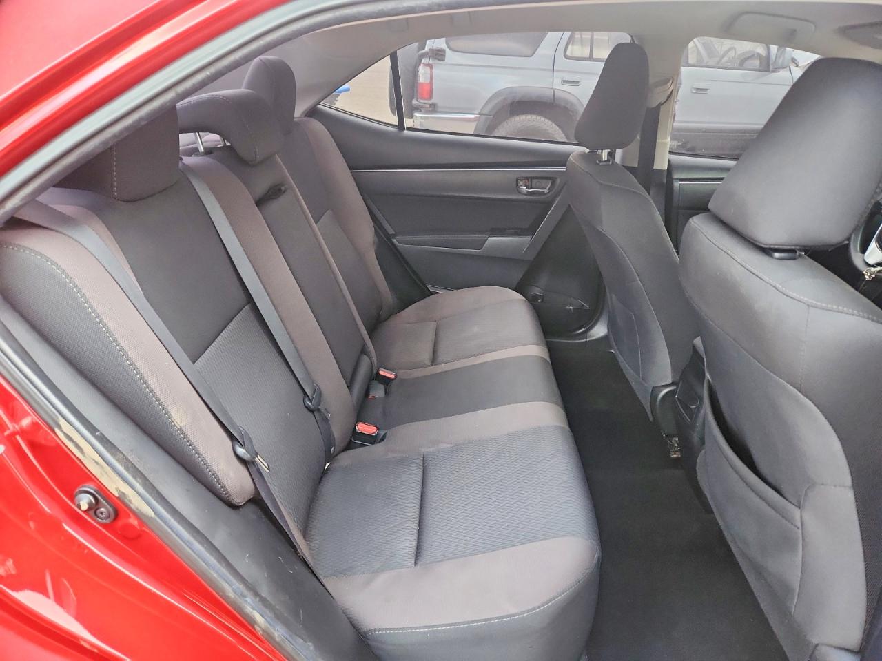 2018 TOYOTA COROLLA L photo 10