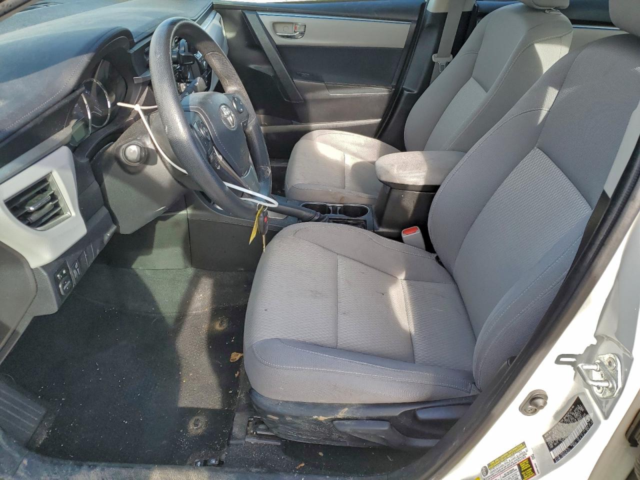 2014 TOYOTA COROLLA L photo 13