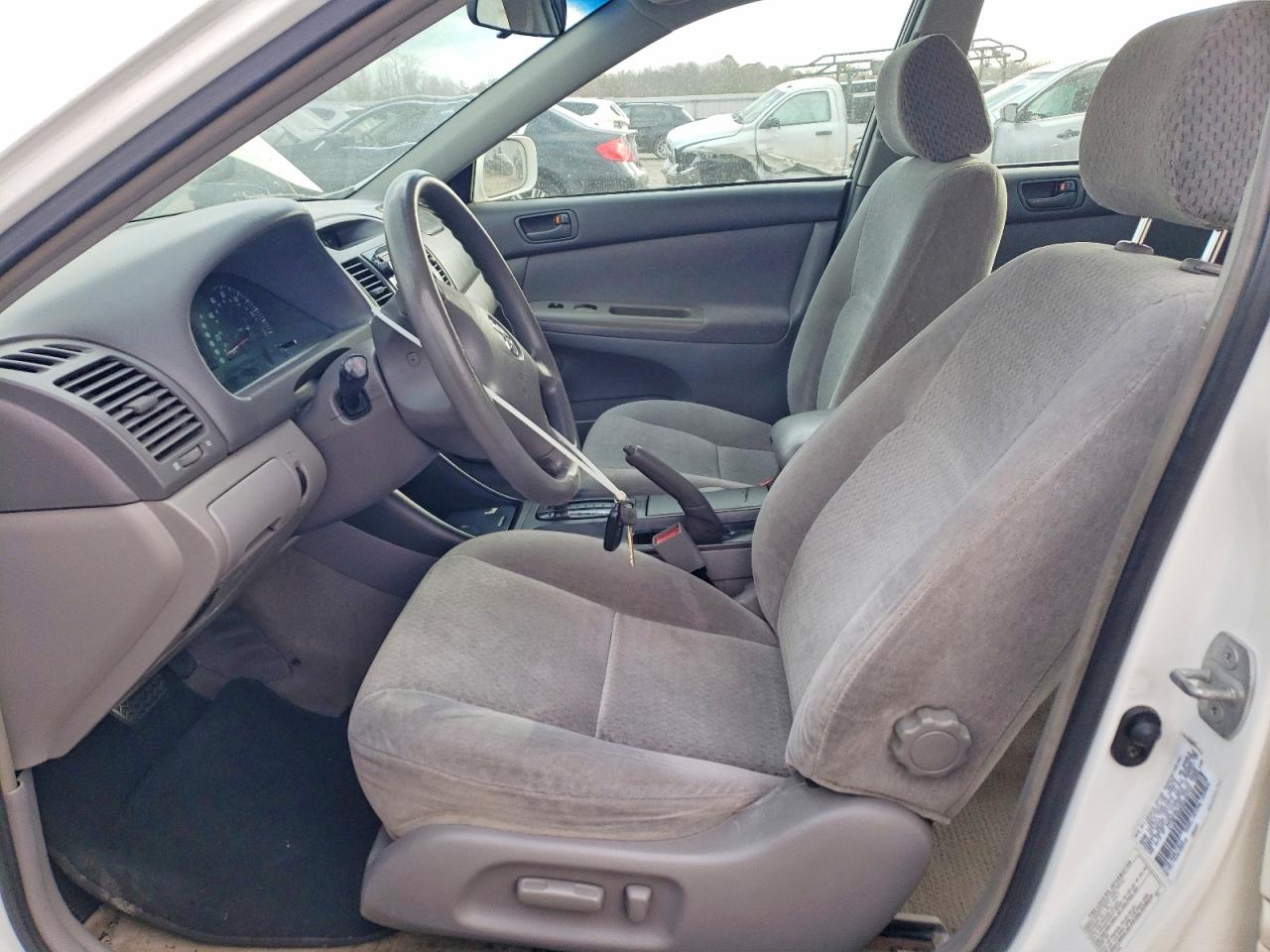 2003 TOYOTA CAMRY LE photo 7