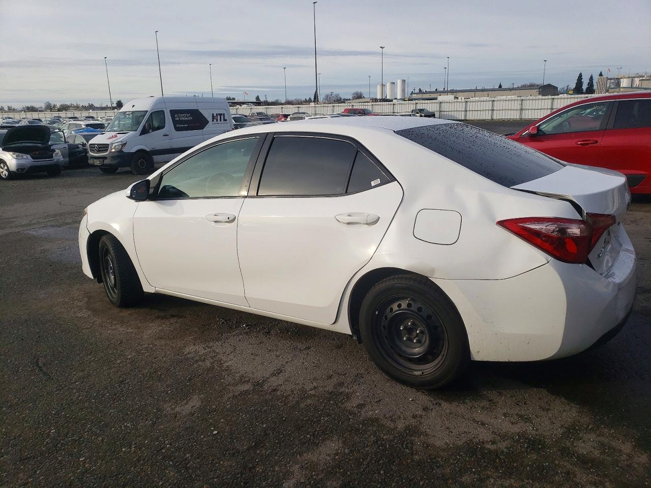 2017 TOYOTA COROLLA L photo 2