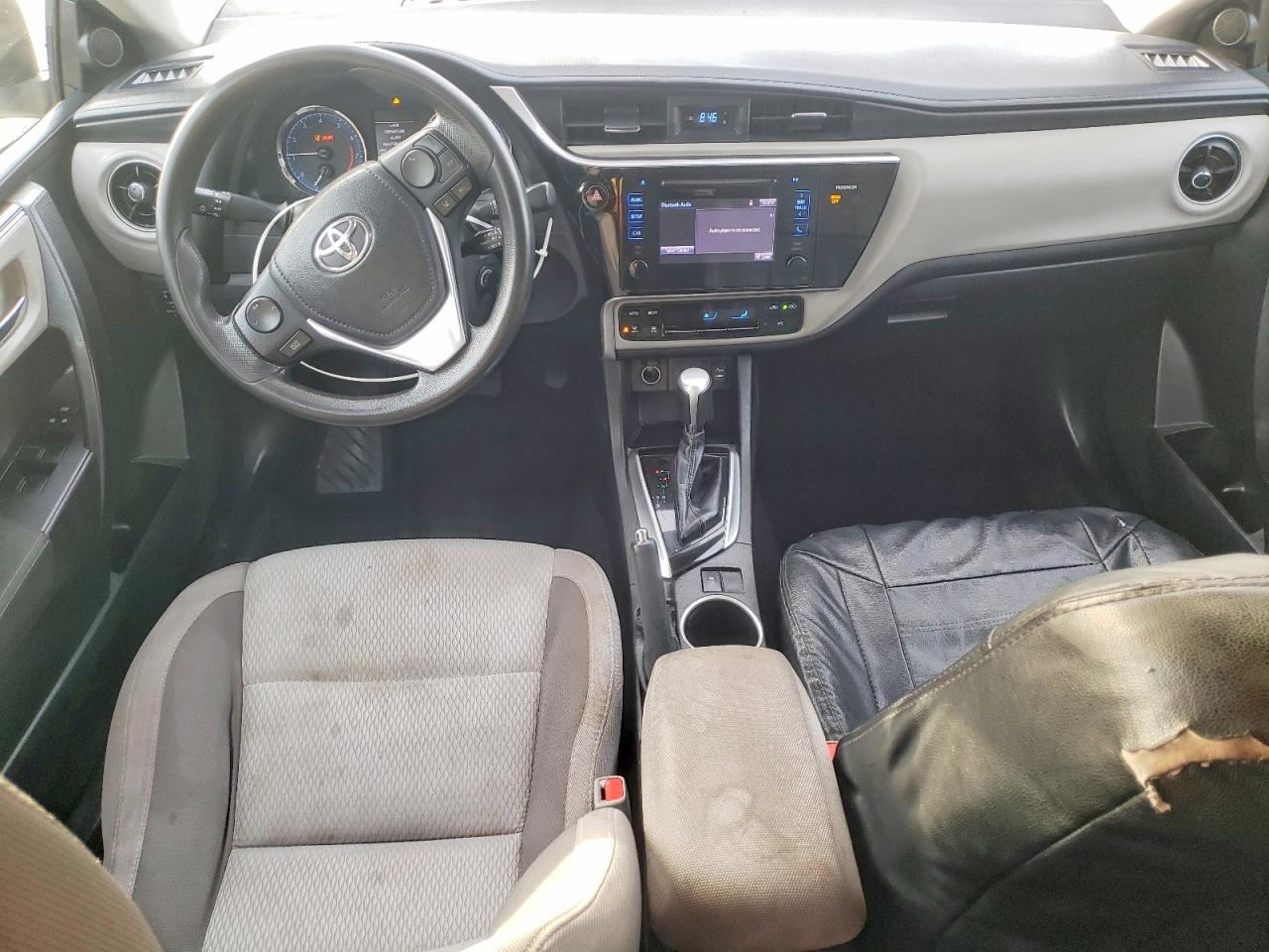2017 TOYOTA COROLLA L photo 8