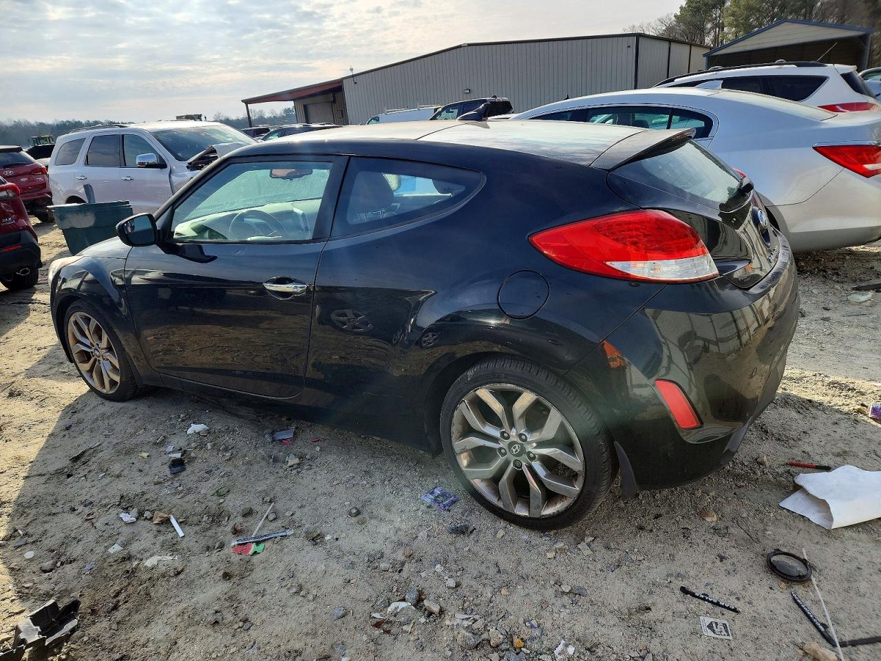 2014 HYUNDAI VELOSTER photo 2