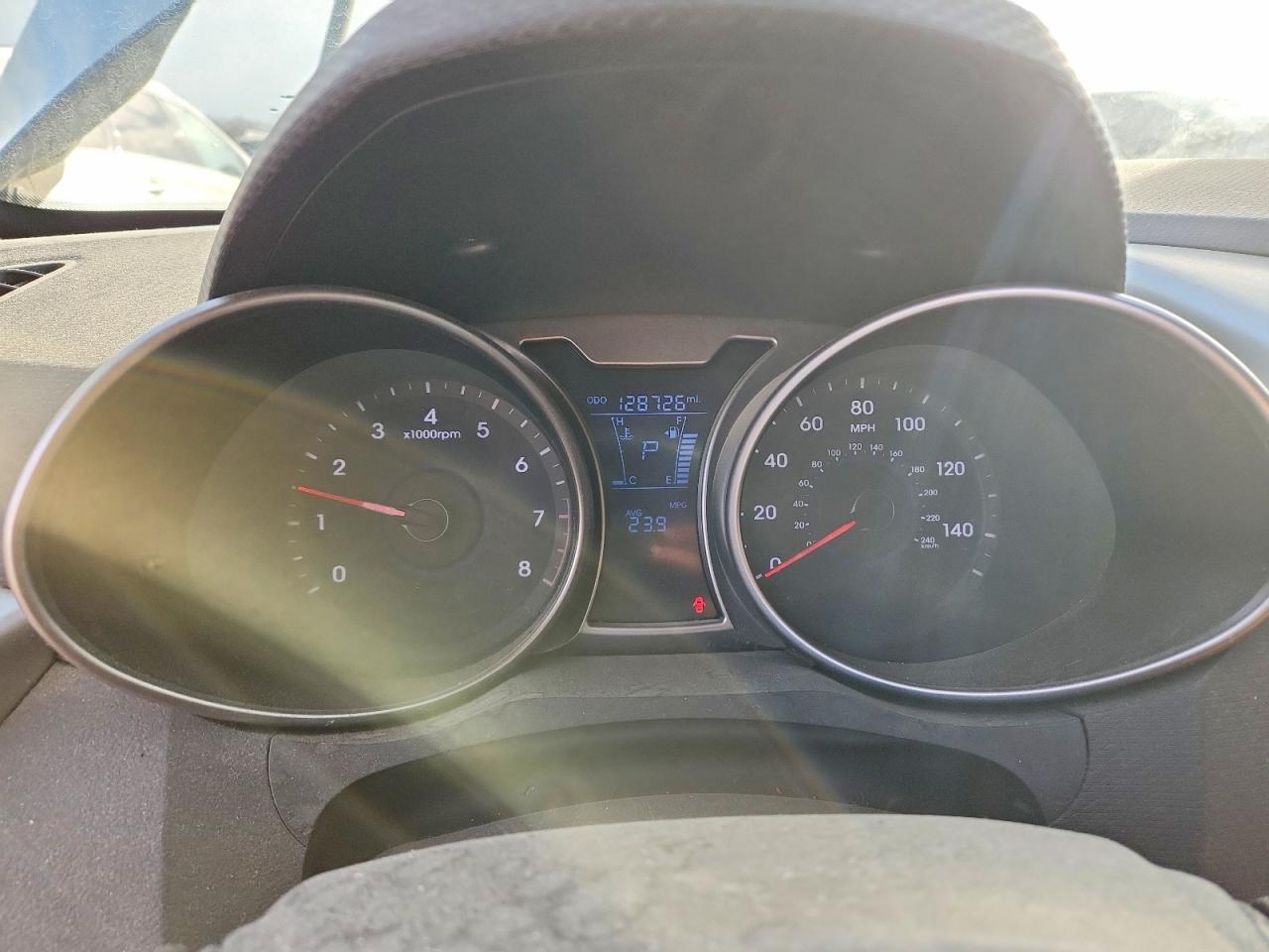 2014 HYUNDAI VELOSTER photo 9