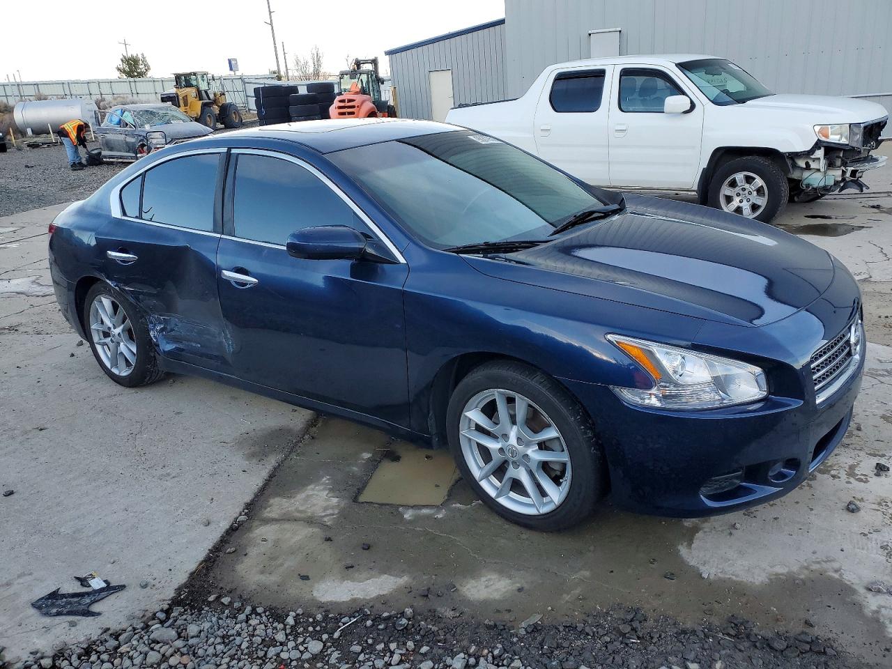 2010 NISSAN MAXIMA S photo 10