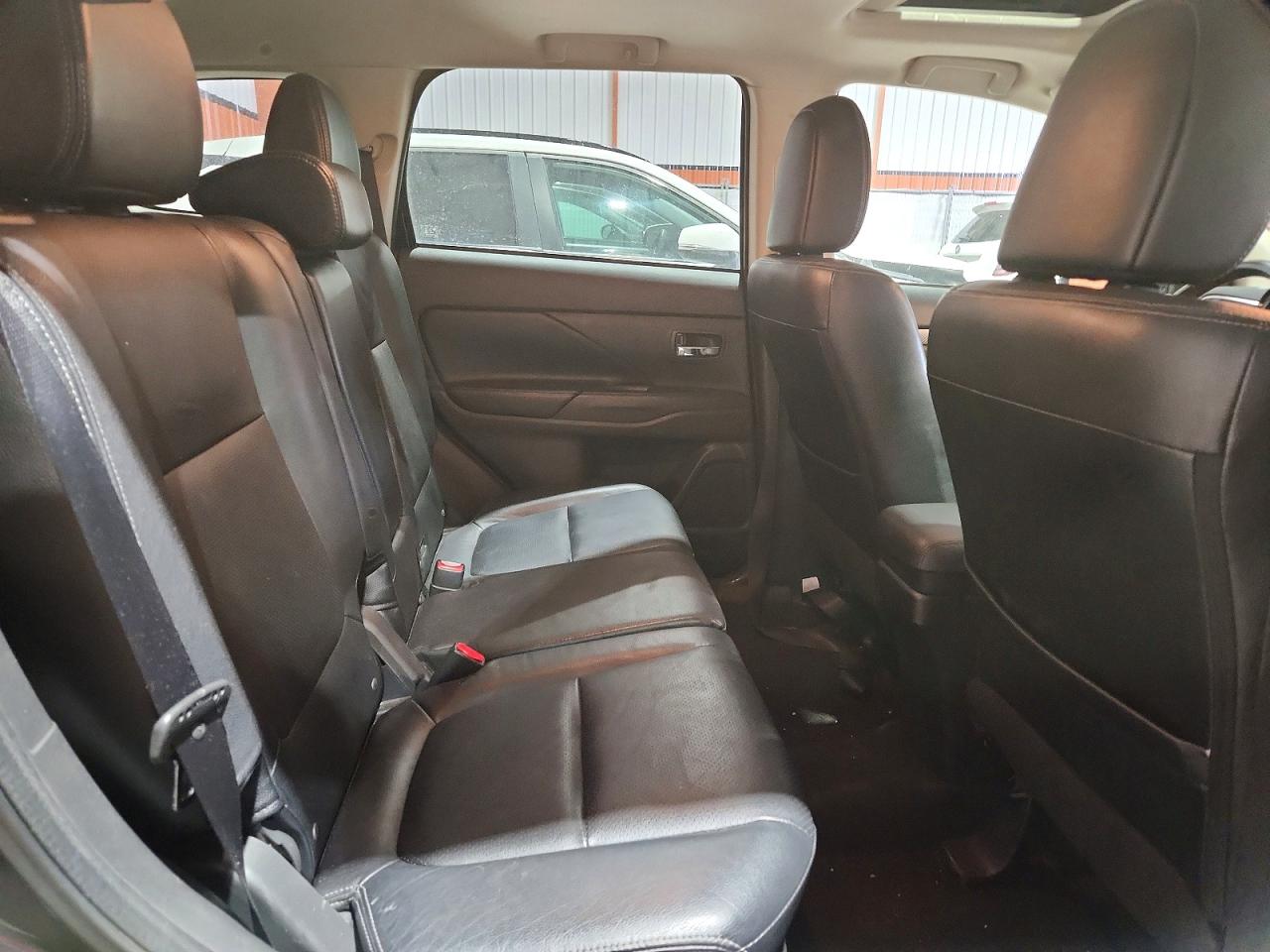 2015 MITSUBISHI OUTLANDER GT photo 11