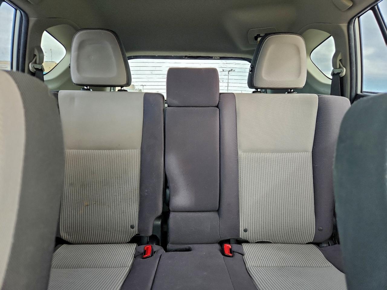 2014 TOYOTA RAV4 XLE photo 10