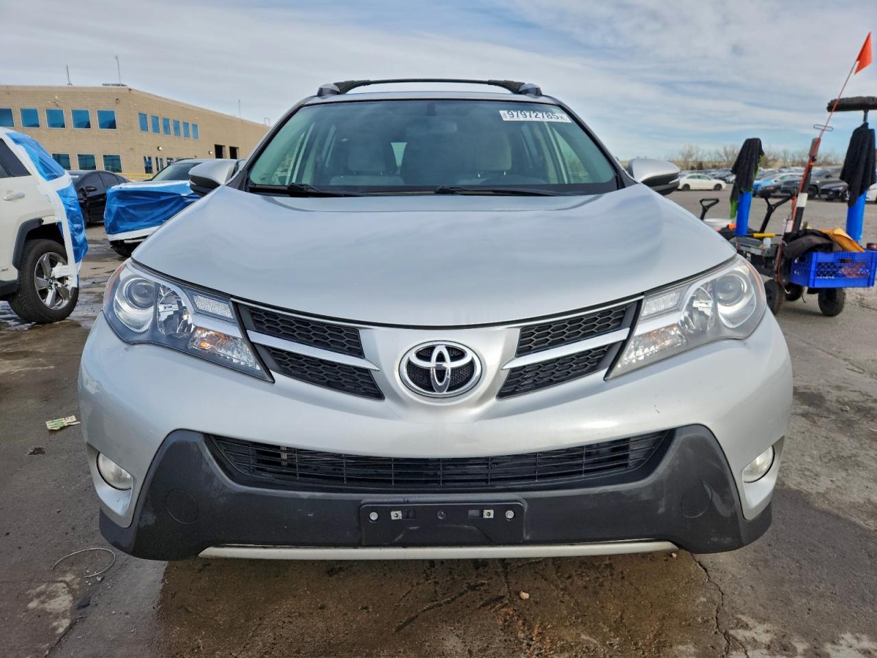 2014 TOYOTA RAV4 XLE photo 5