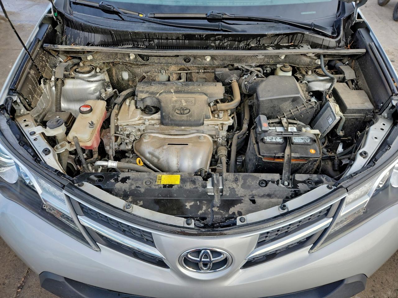 2014 TOYOTA RAV4 XLE photo 12