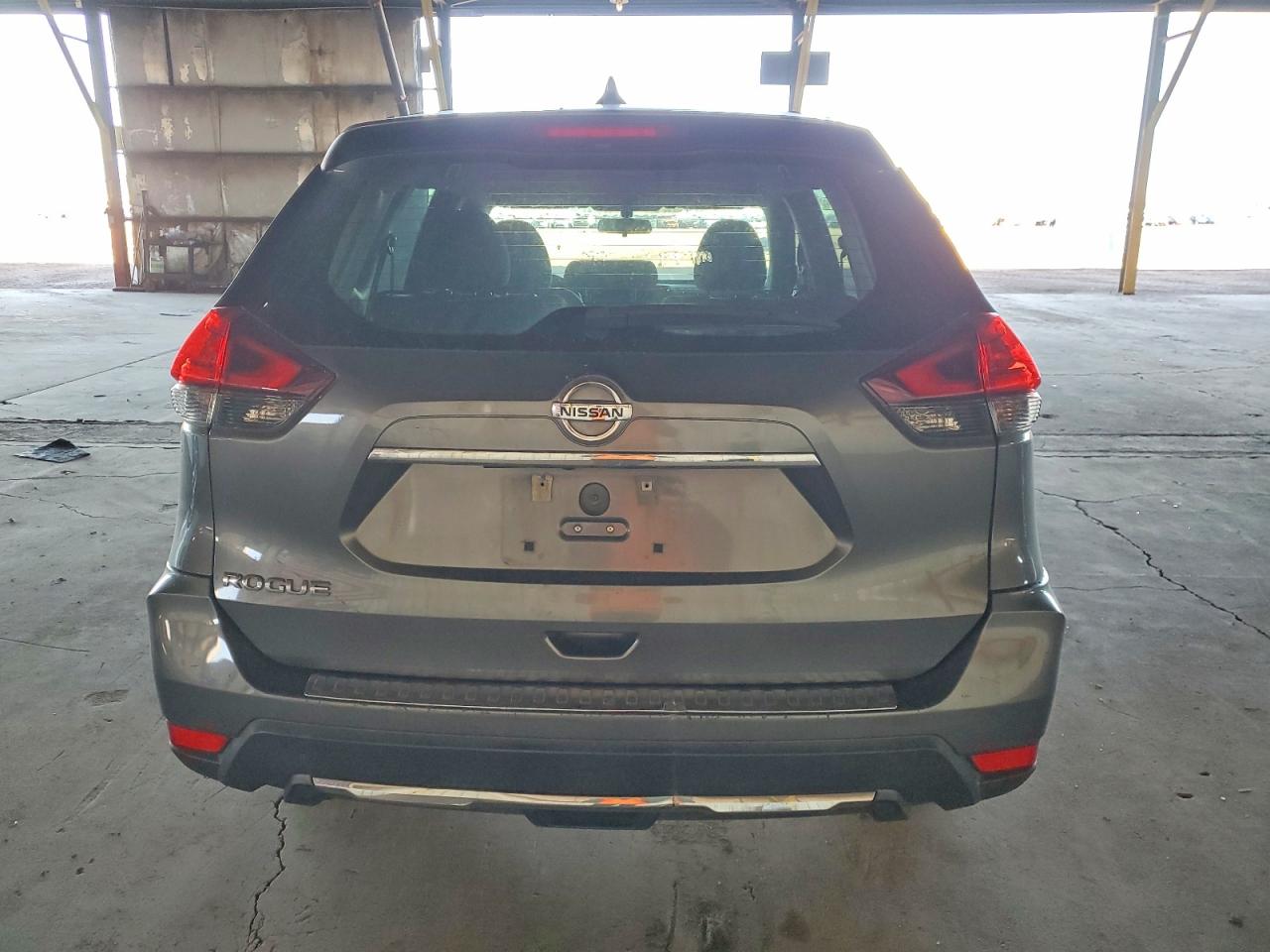 2018 NISSAN ROGUE S photo 6