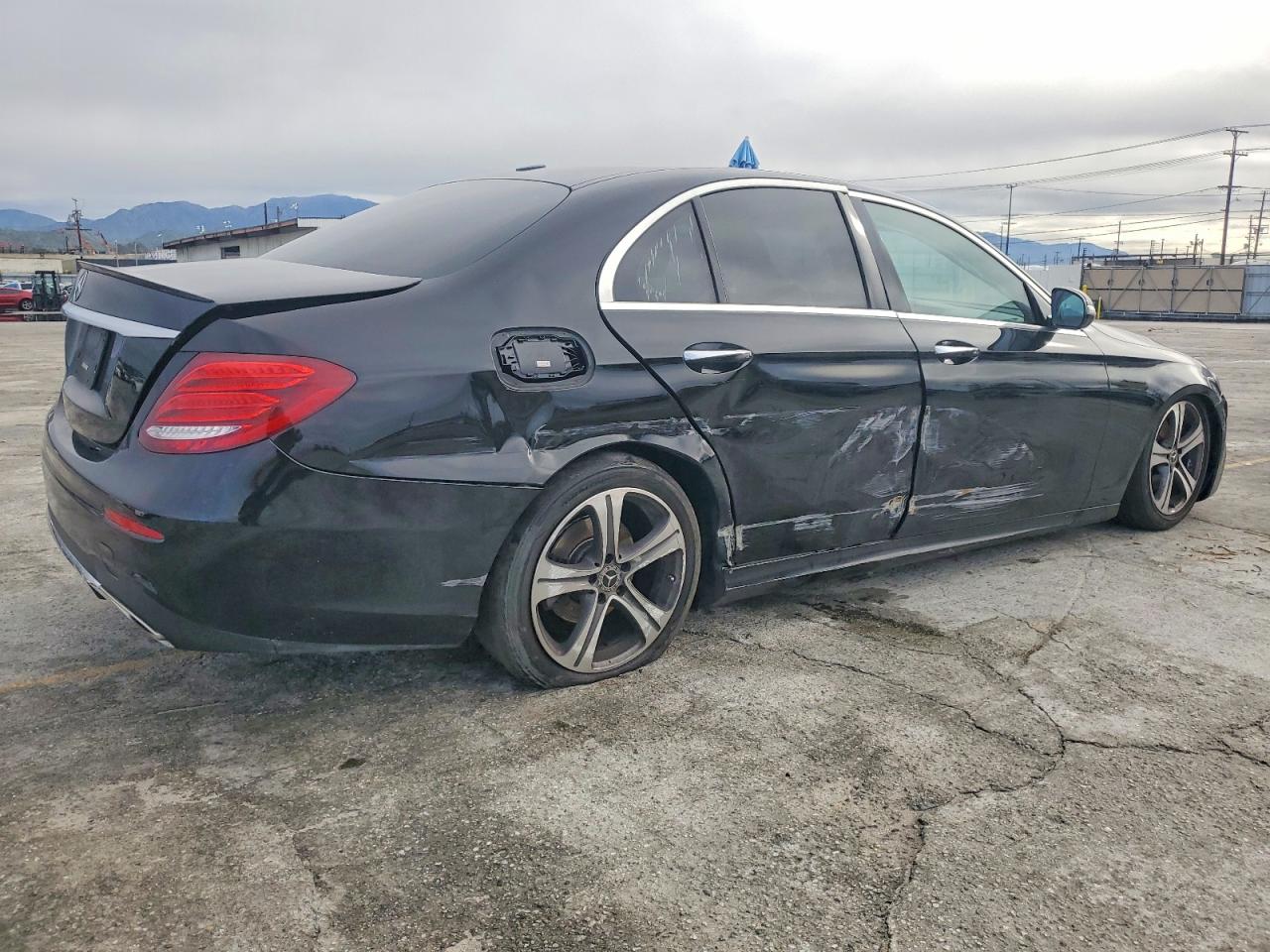 2020 MERCEDES-BENZ E 350 photo 3