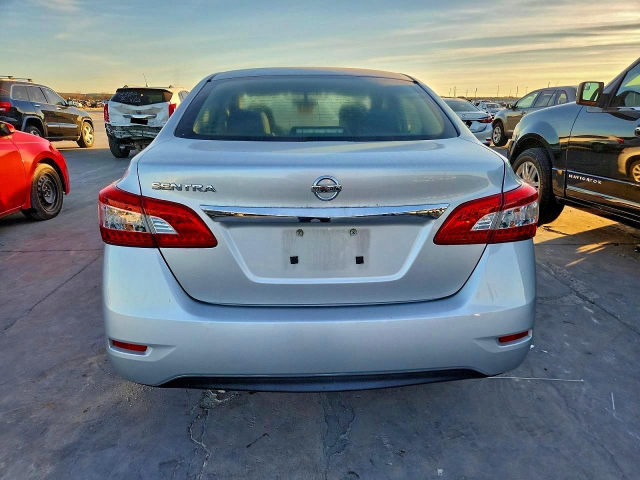 2015 NISSAN SENTRA S photo 6