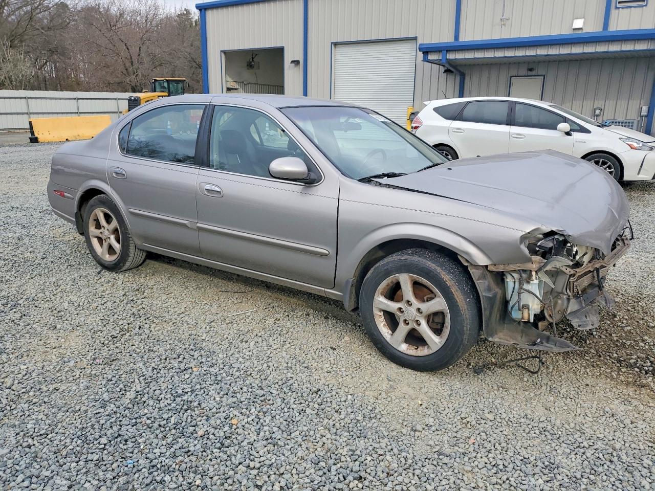 2000 NISSAN MAXIMA GLE photo 4
