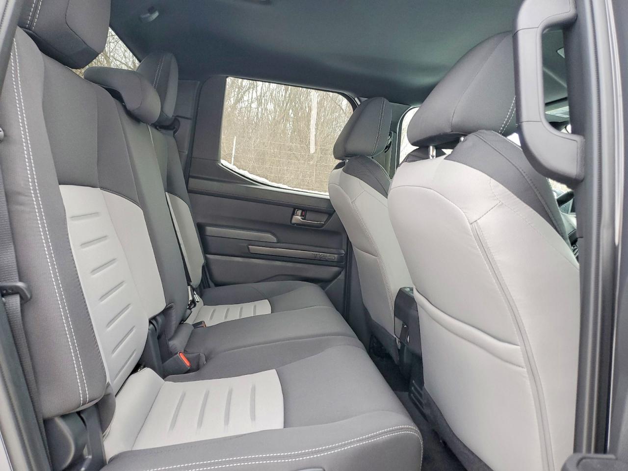2024 TOYOTA TACOMA DOUBLE CAB photo 10