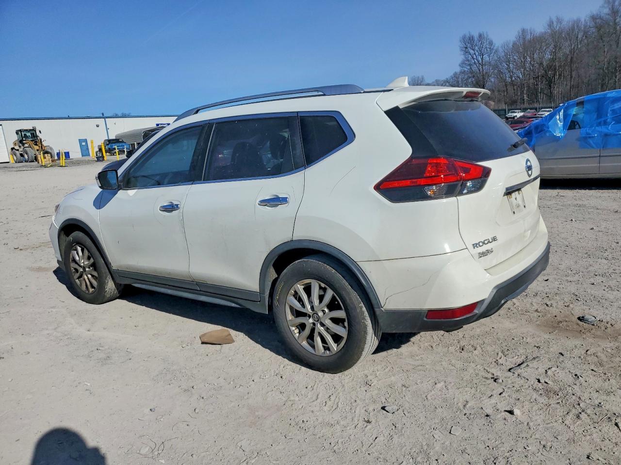 2017 NISSAN ROGUE S photo 2