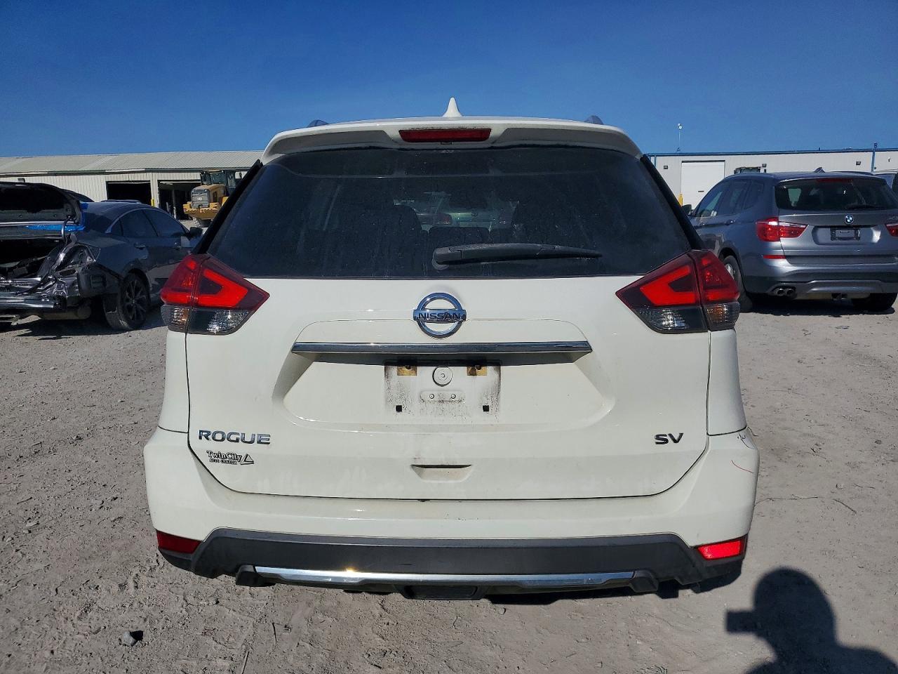 2017 NISSAN ROGUE S photo 6