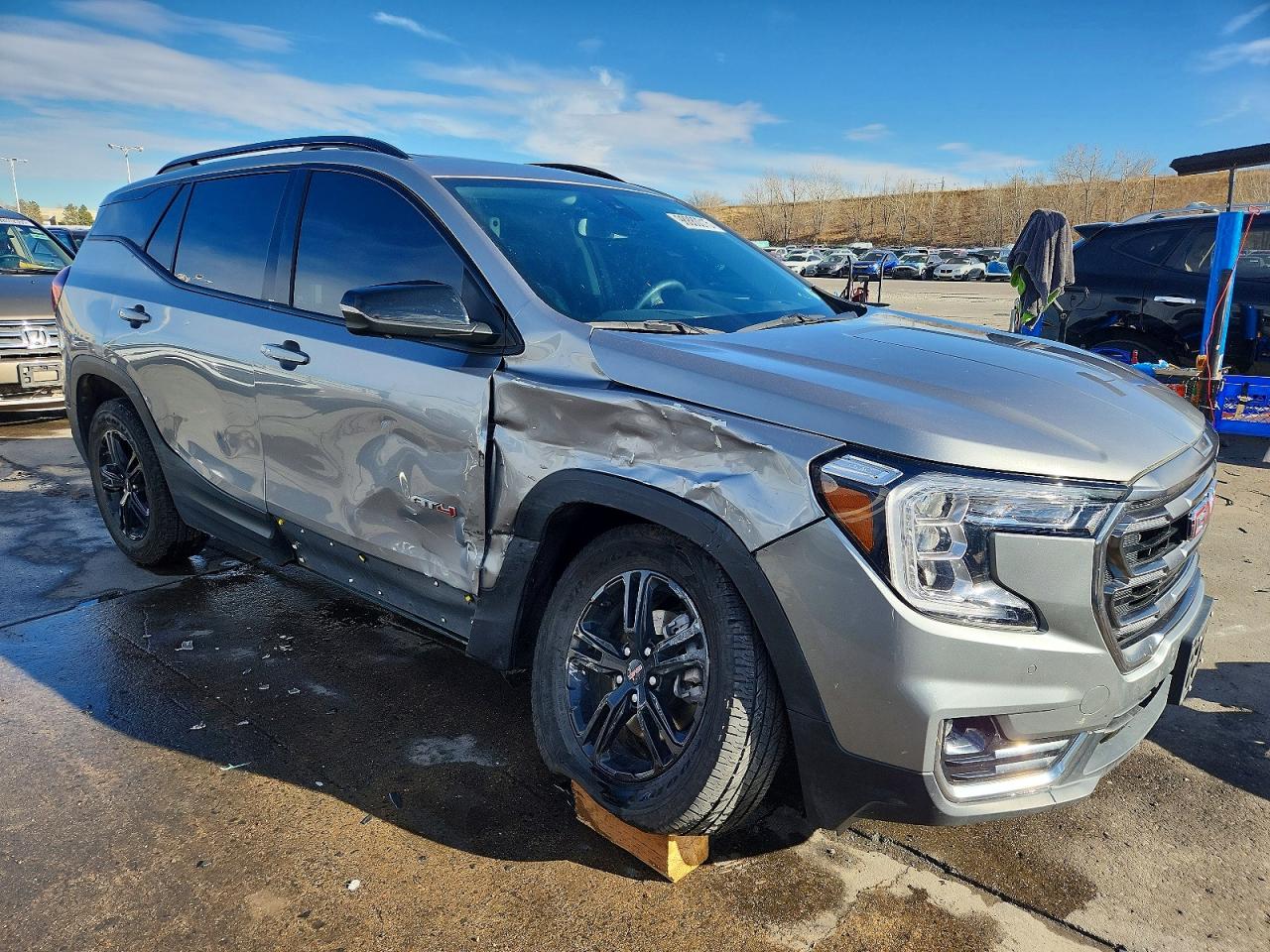 2024 GMC TERRAIN AT4 photo 4