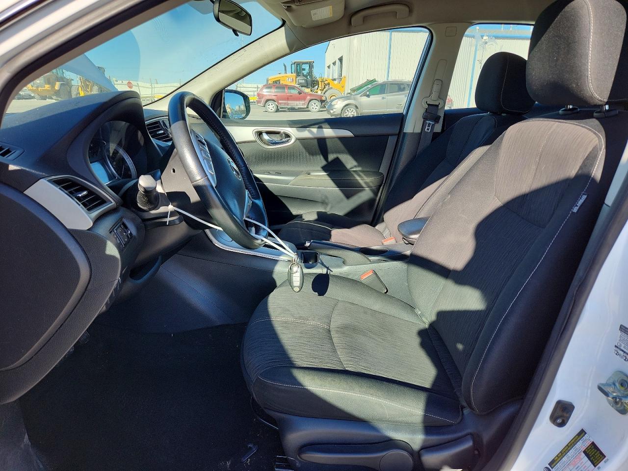 2015 NISSAN SENTRA S photo 13