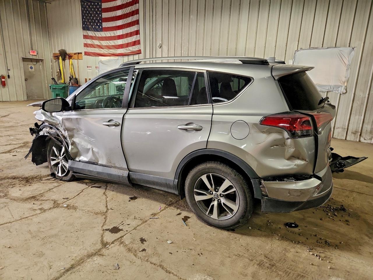 2018 TOYOTA RAV4 ADVENTURE photo 2