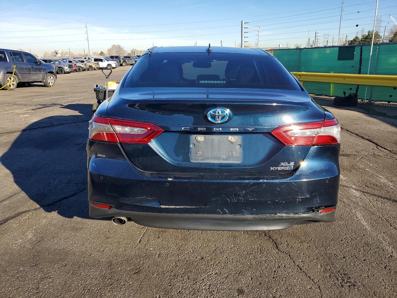 2018 TOYOTA CAMRY HYBRID photo 6