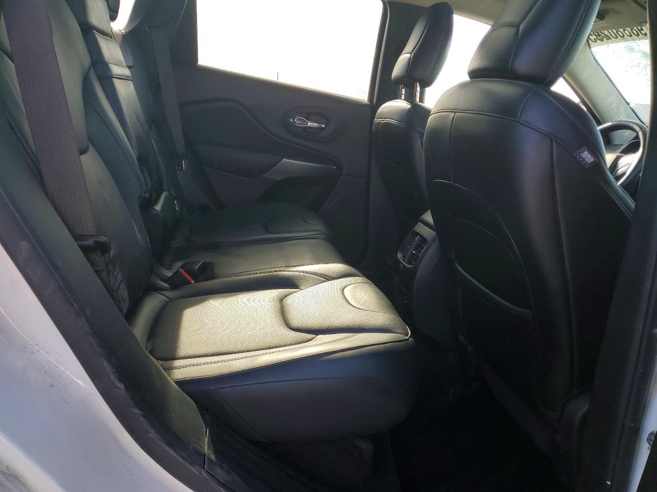 2019 JEEP CHEROKEE LIMITED photo 11