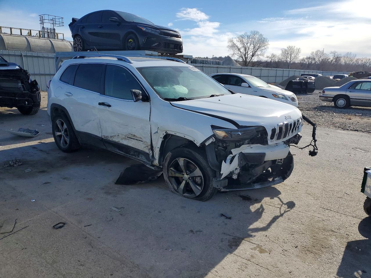 2019 JEEP CHEROKEE LIMITED photo 4