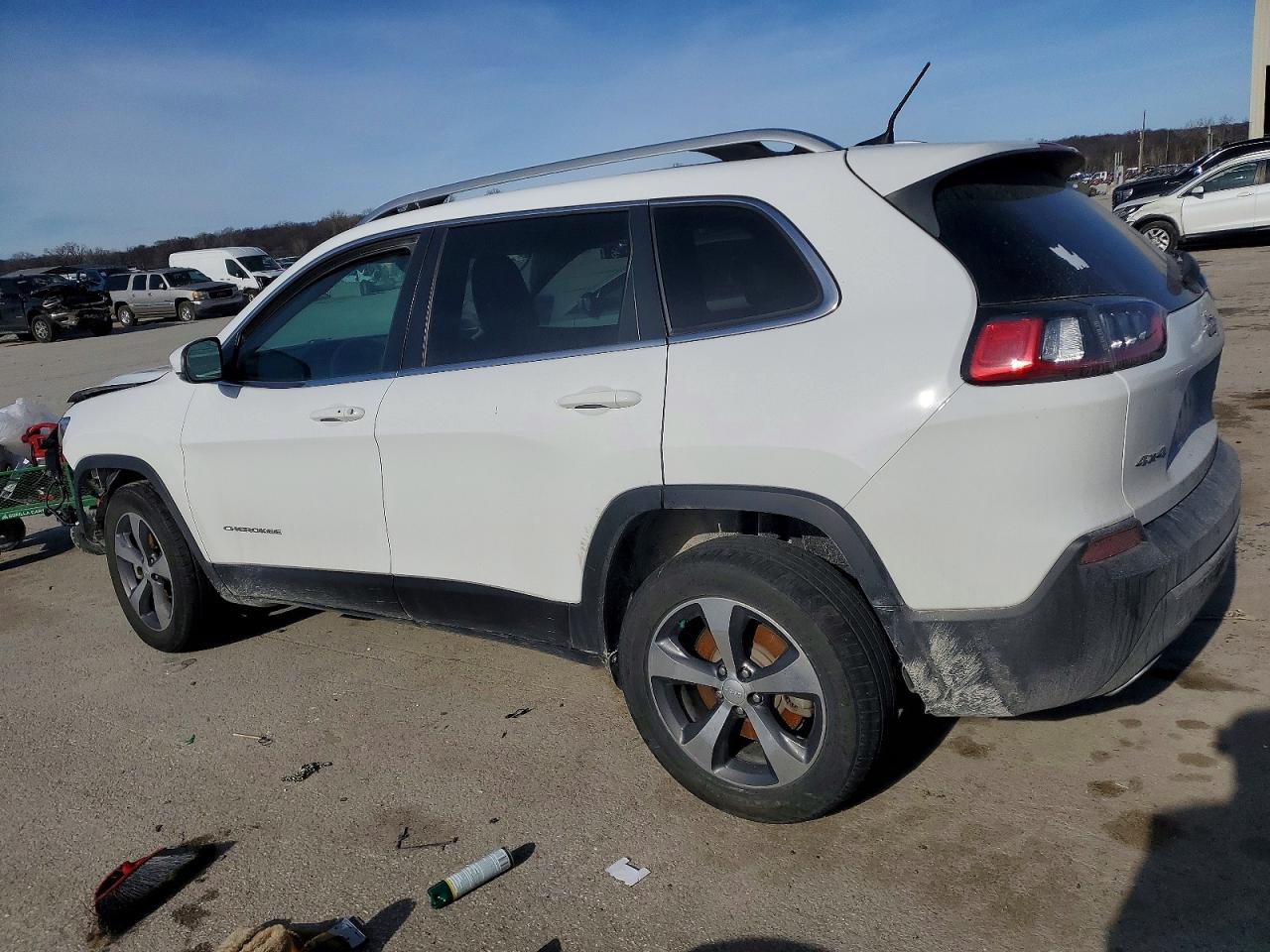 2019 JEEP CHEROKEE LIMITED photo 2