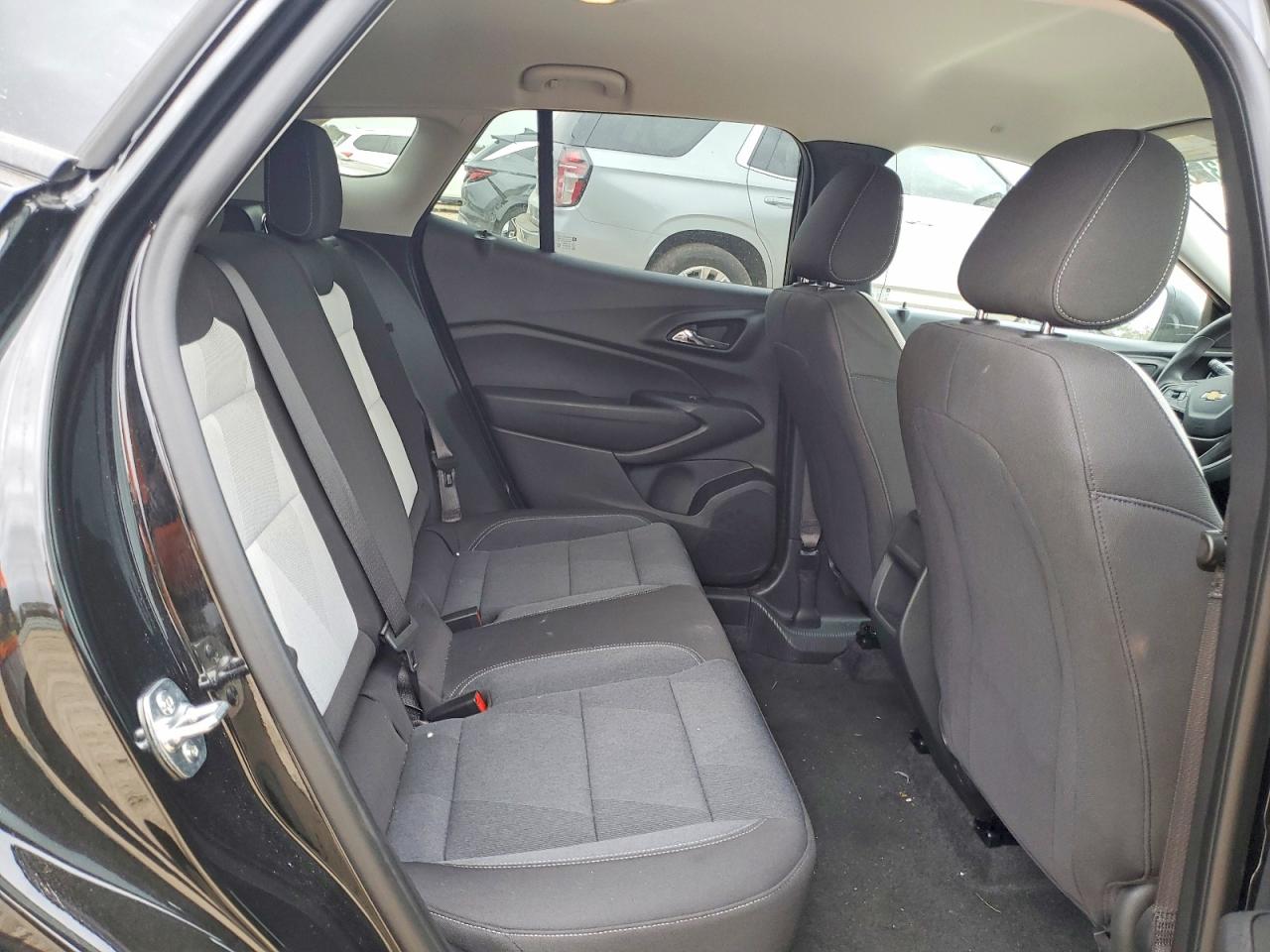 2025 CHEVROLET TRAX LS photo 19