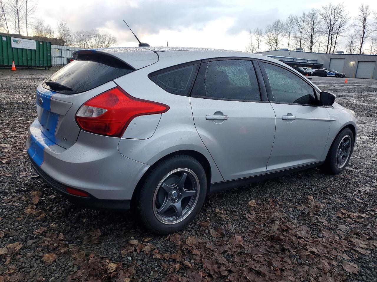 2013 FORD FOCUS SE photo 3