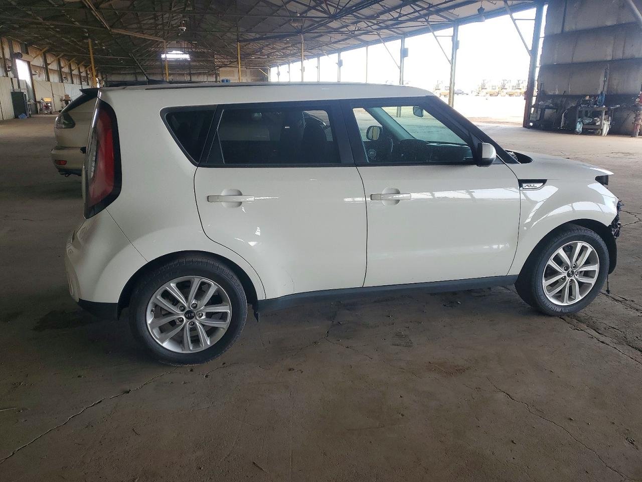 2017 KIA SOUL + photo 7