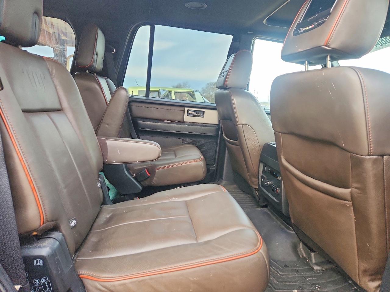 2015 FORD EXPEDITION XLT photo 11