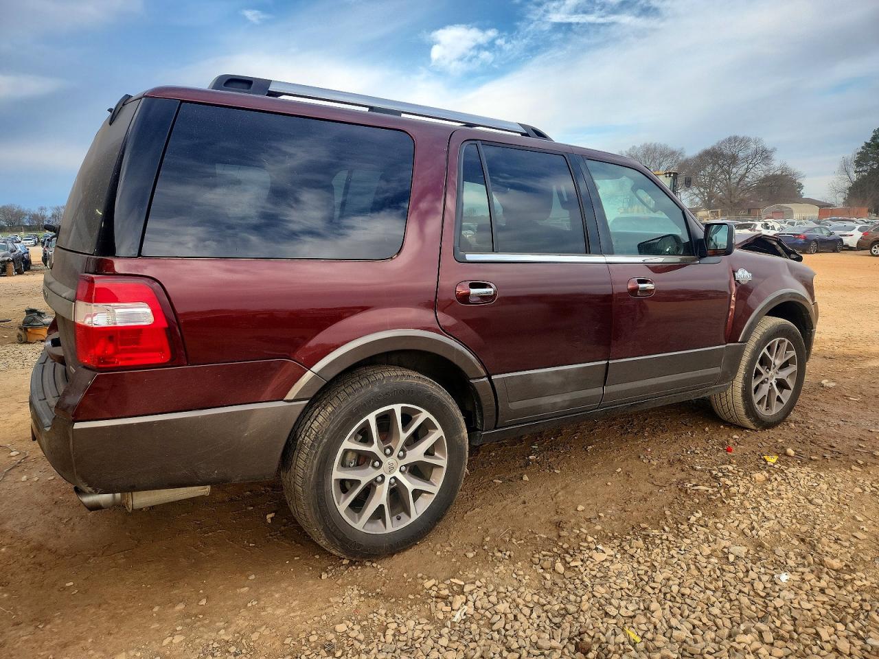 2015 FORD EXPEDITION XLT photo 3