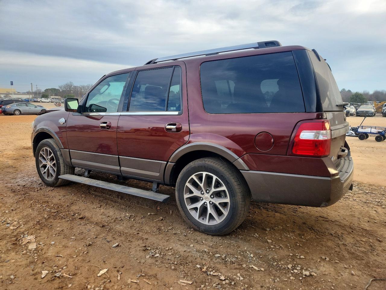 2015 FORD EXPEDITION XLT photo 2