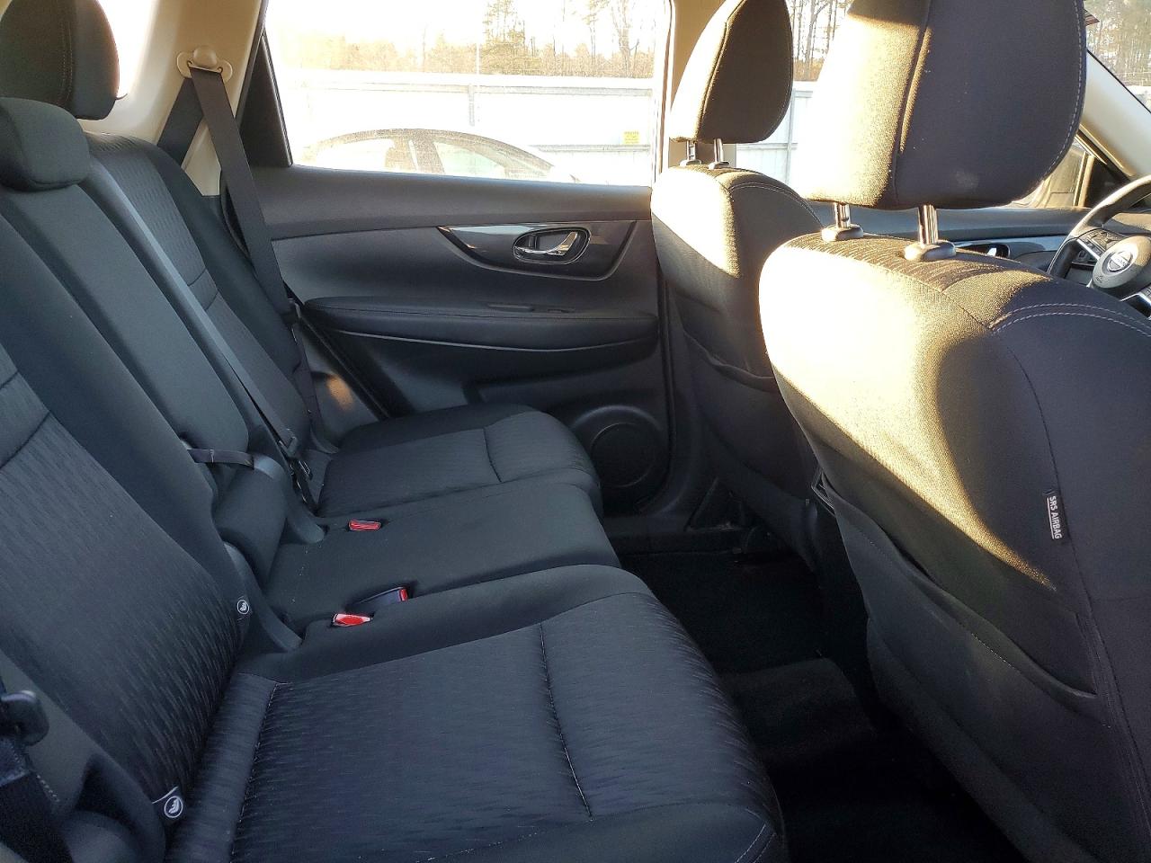 2018 NISSAN ROGUE S photo 11