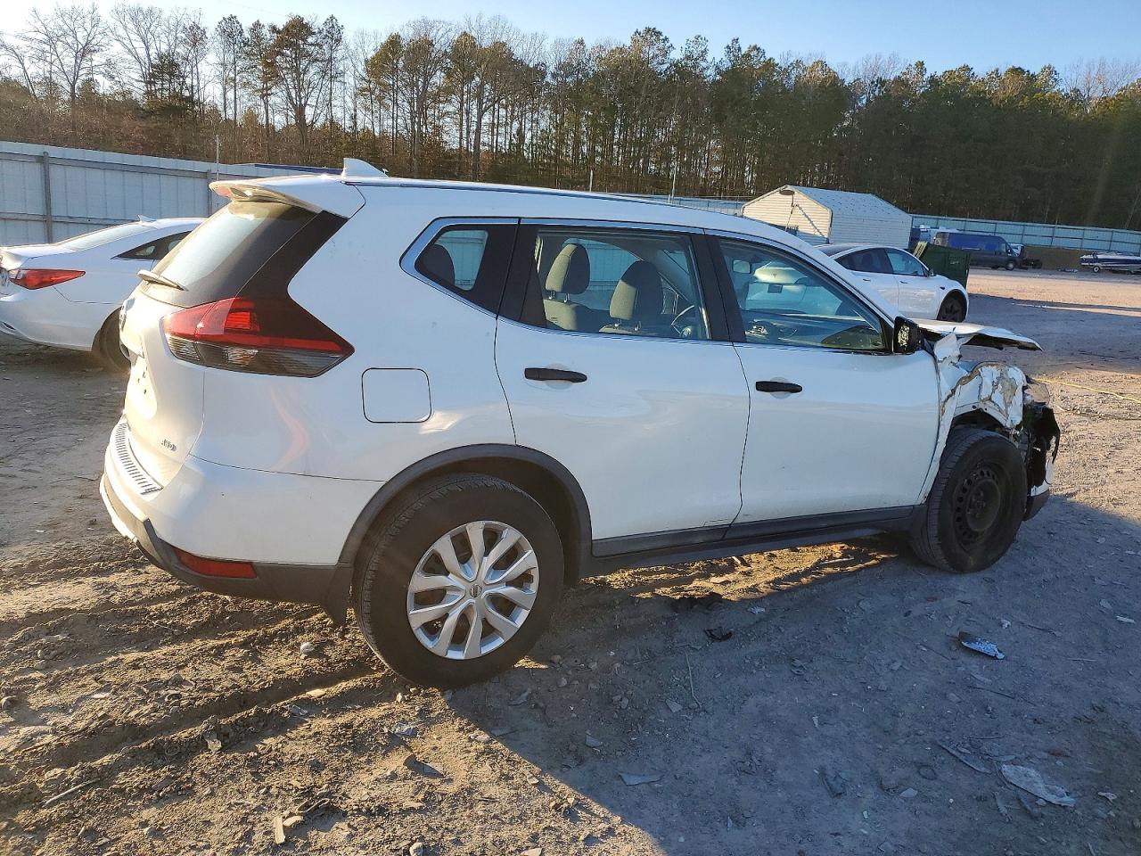 2018 NISSAN ROGUE S photo 3