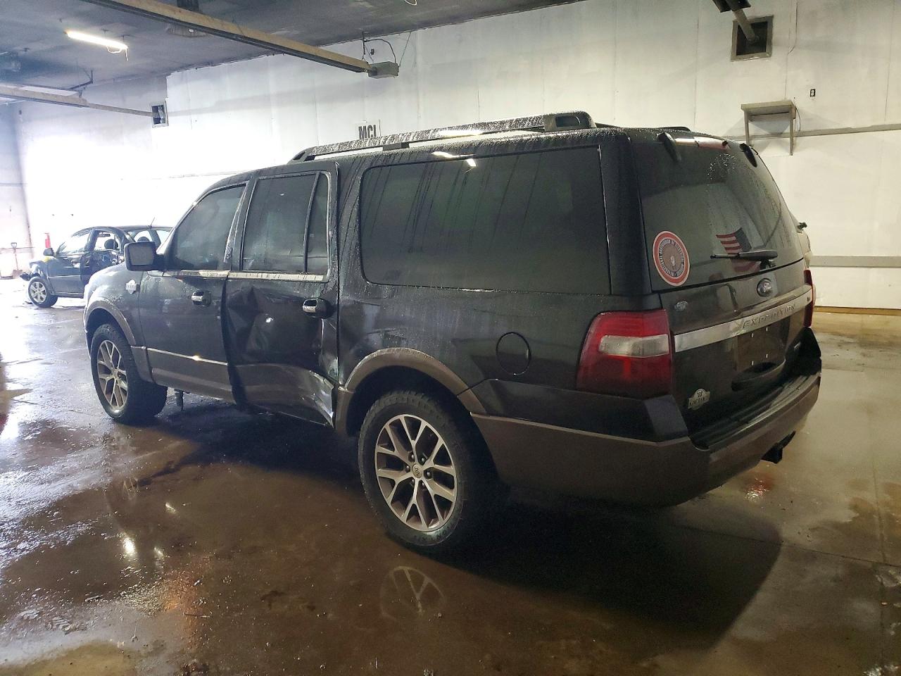 2017 FORD EXPEDITION EL XLT photo 2