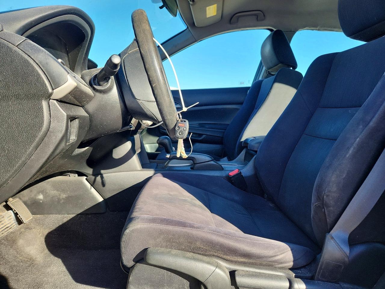 2012 HONDA ACCORD LX photo 13