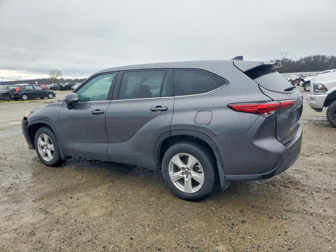 2022 TOYOTA HIGHLANDER L photo 3