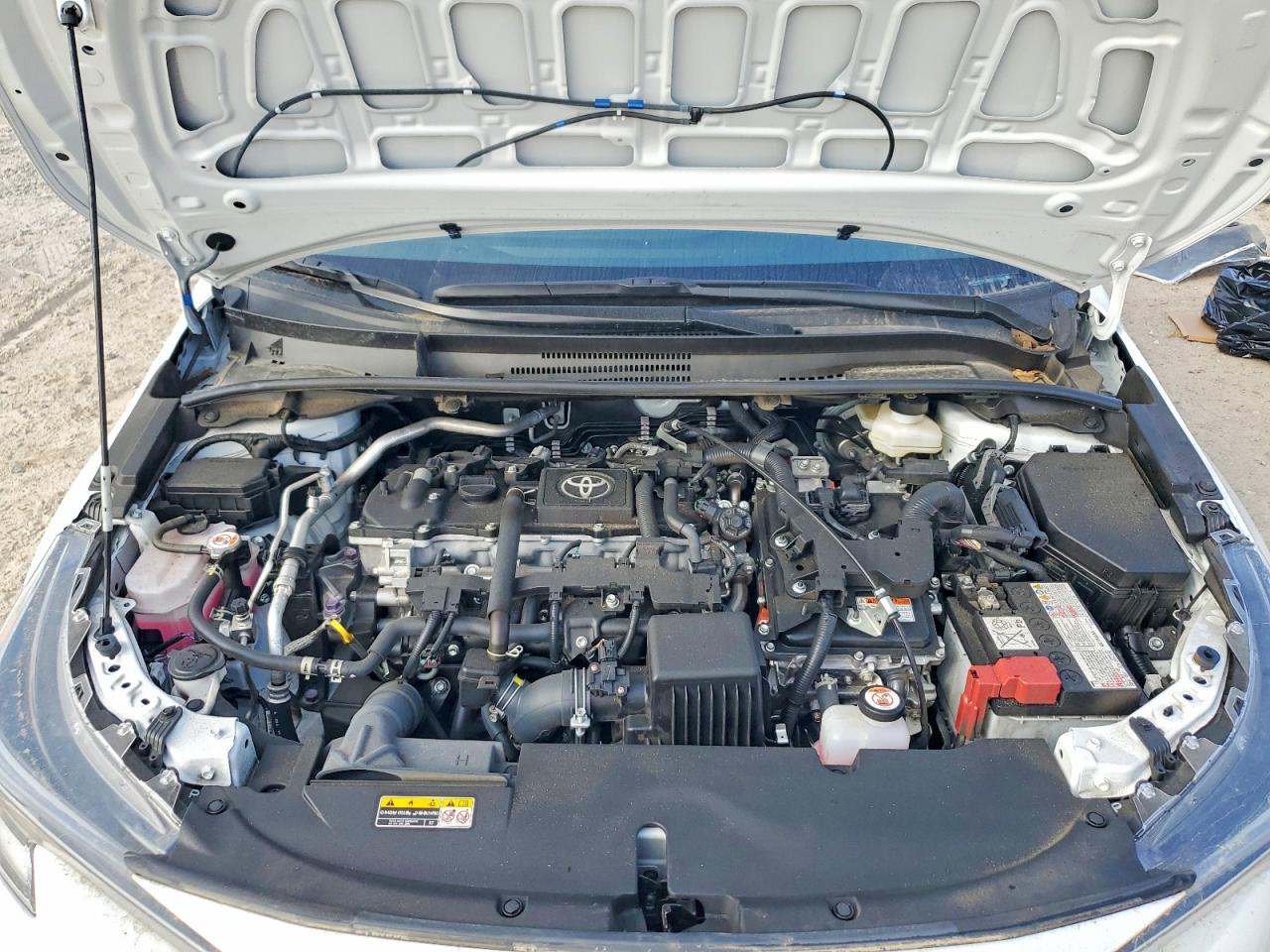 2025 TOYOTA COROLLA LE photo 11