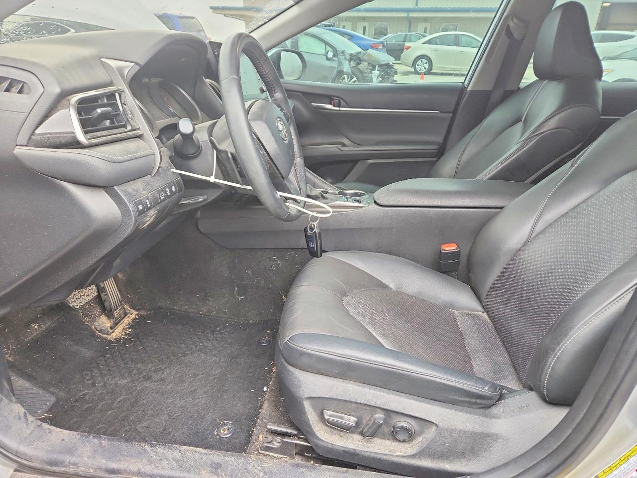 2022 TOYOTA CAMRY XSE photo 25