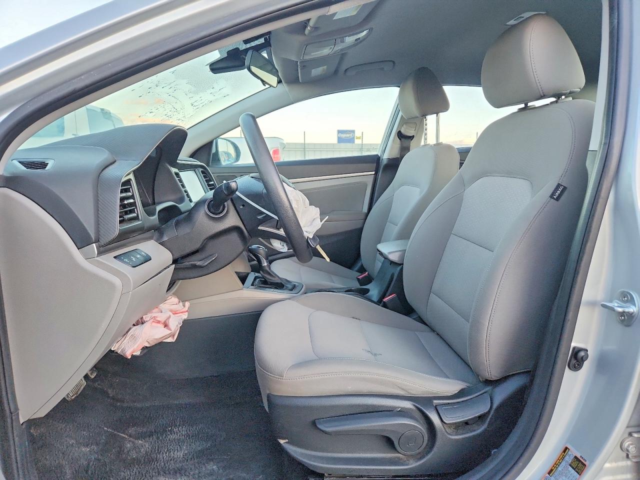 2020 HYUNDAI ELANTRA SEL photo 13