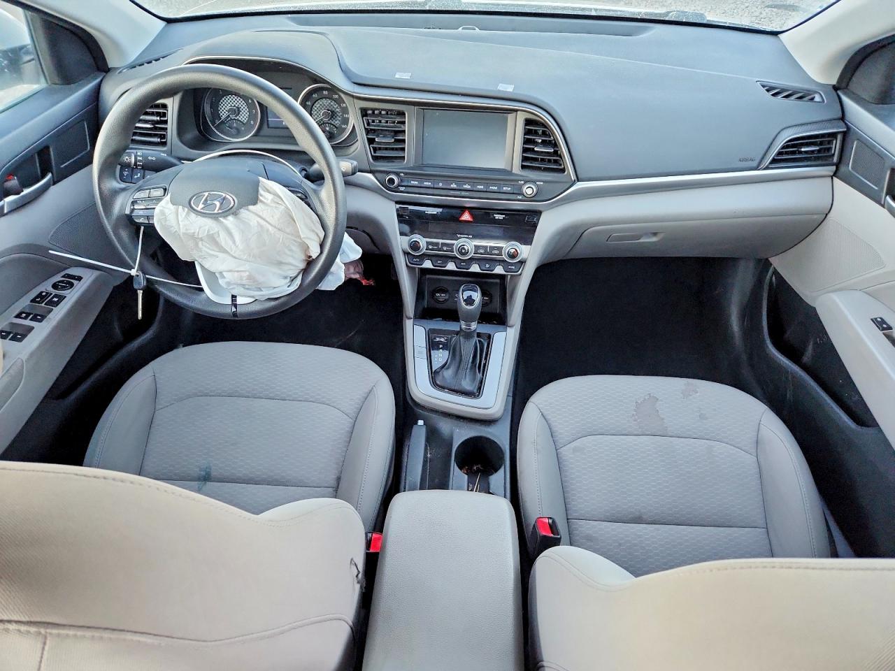 2020 HYUNDAI ELANTRA SEL photo 15