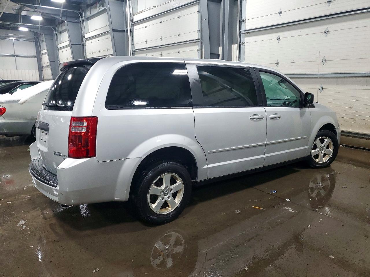 2010 DODGE GRAND CARAVAN SE photo 5