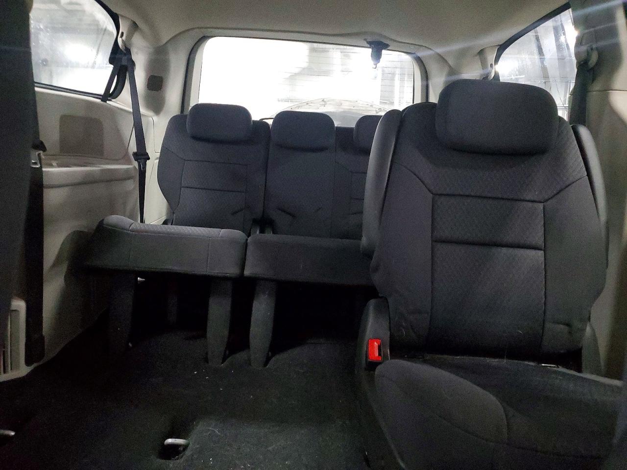 2010 DODGE GRAND CARAVAN SE photo 19