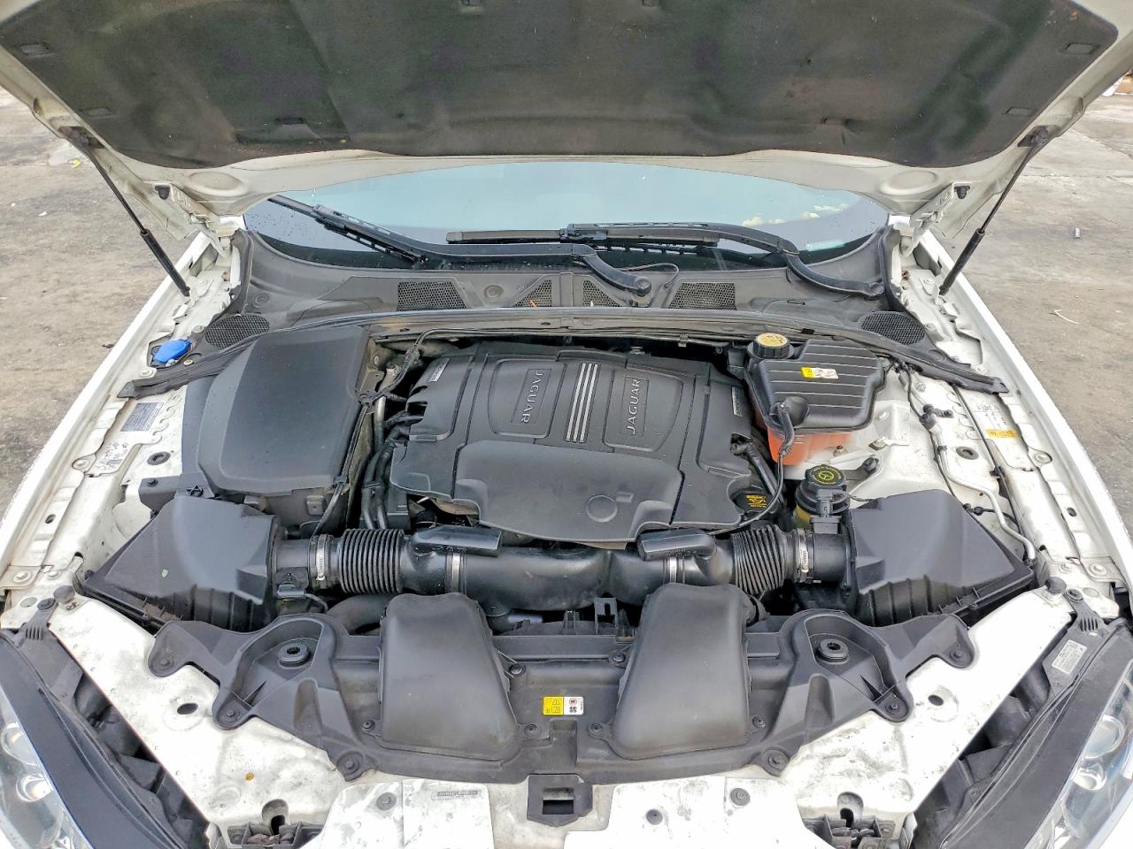 2015 JAGUAR XF 3.0 SPORT photo 11