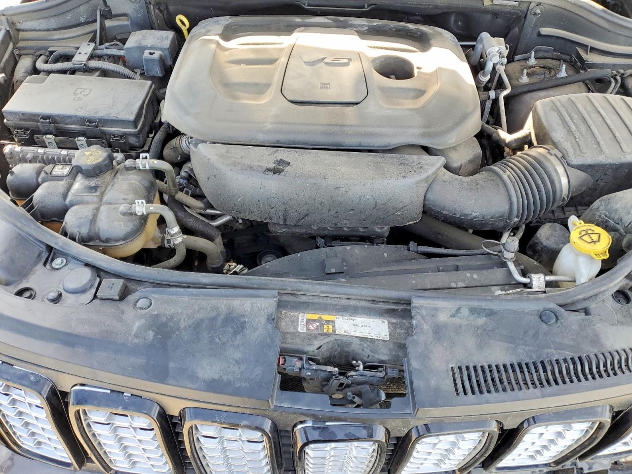 2020 JEEP GRAND CHEROKEE LAREDO photo 11