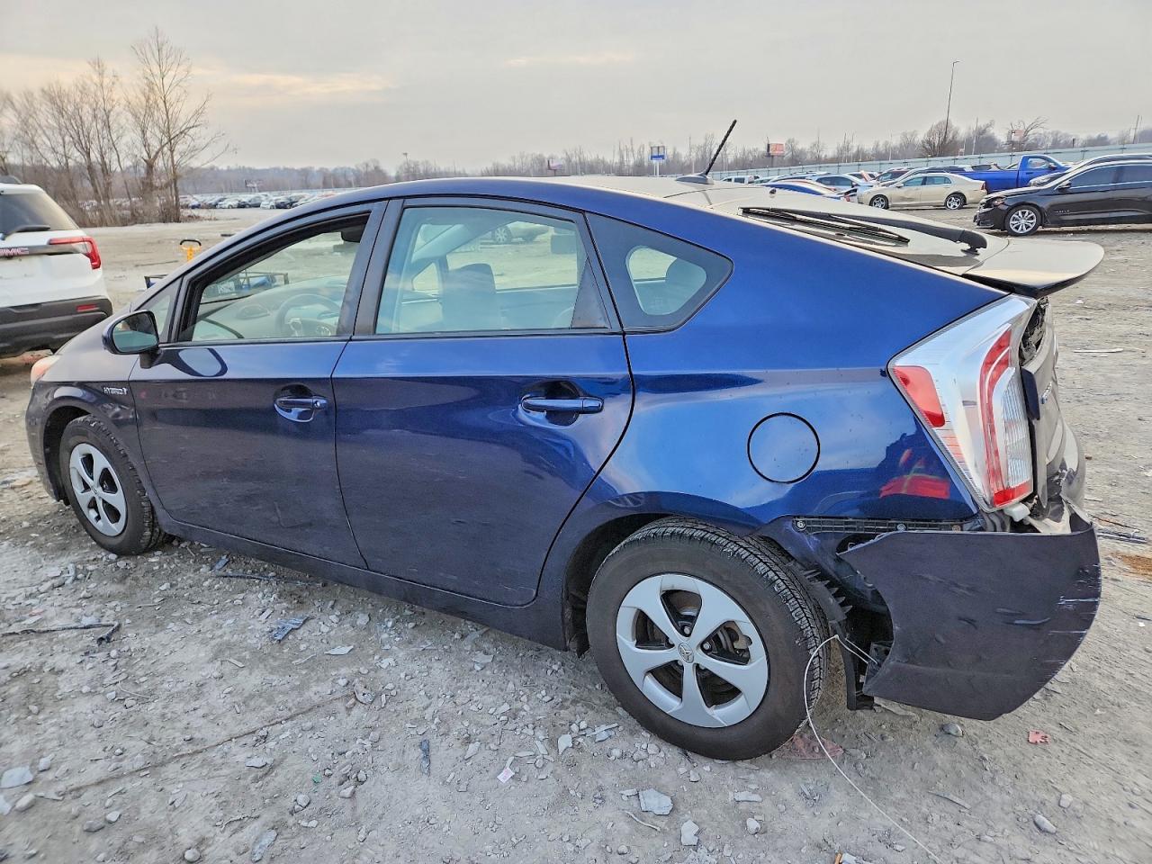 2012 TOYOTA PRIUS THREE photo 2