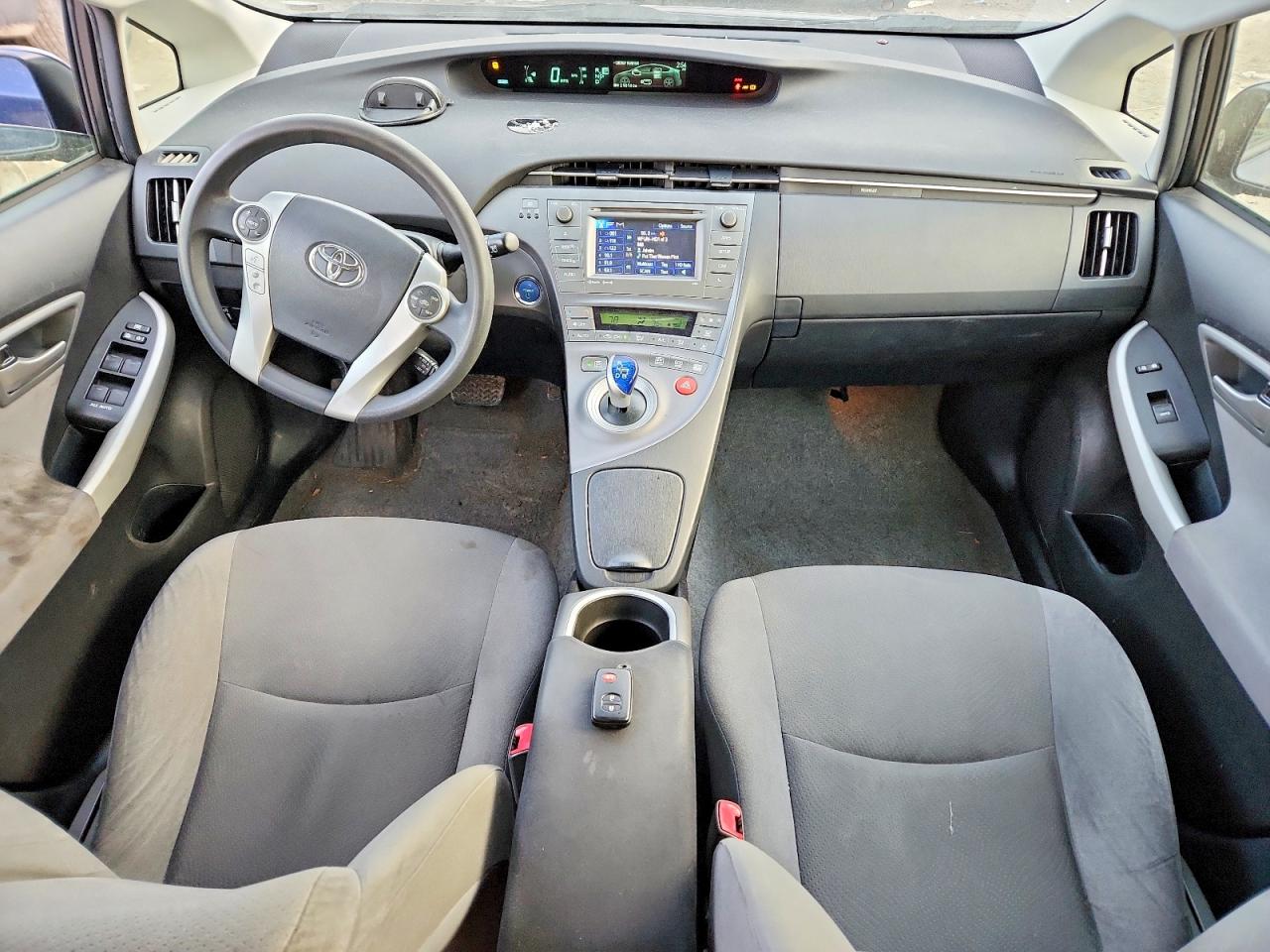 2012 TOYOTA PRIUS THREE photo 8