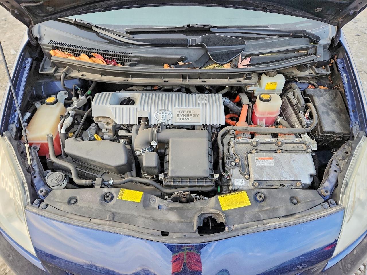 2012 TOYOTA PRIUS THREE photo 11